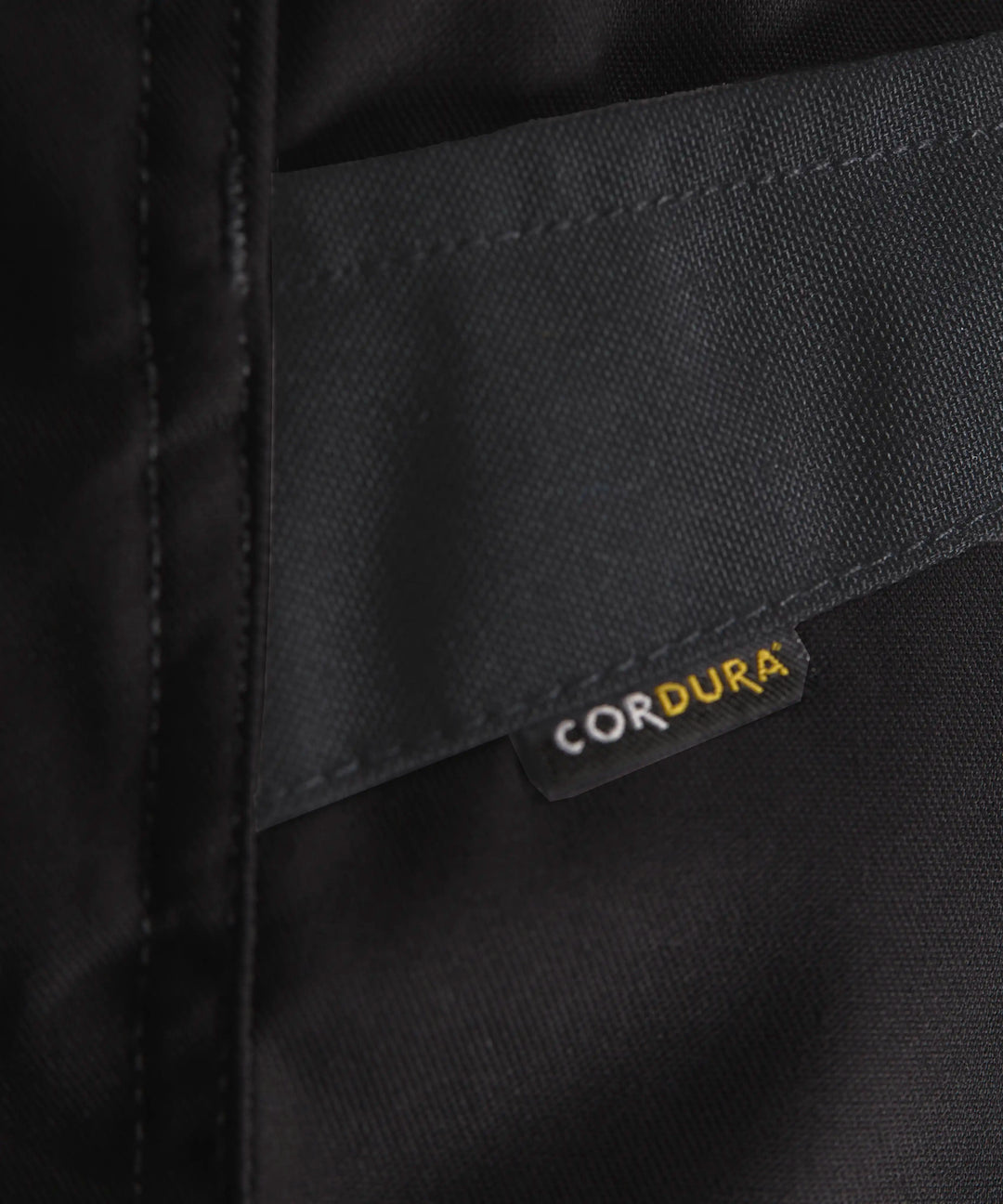 Special Cargo - Black - detail 5